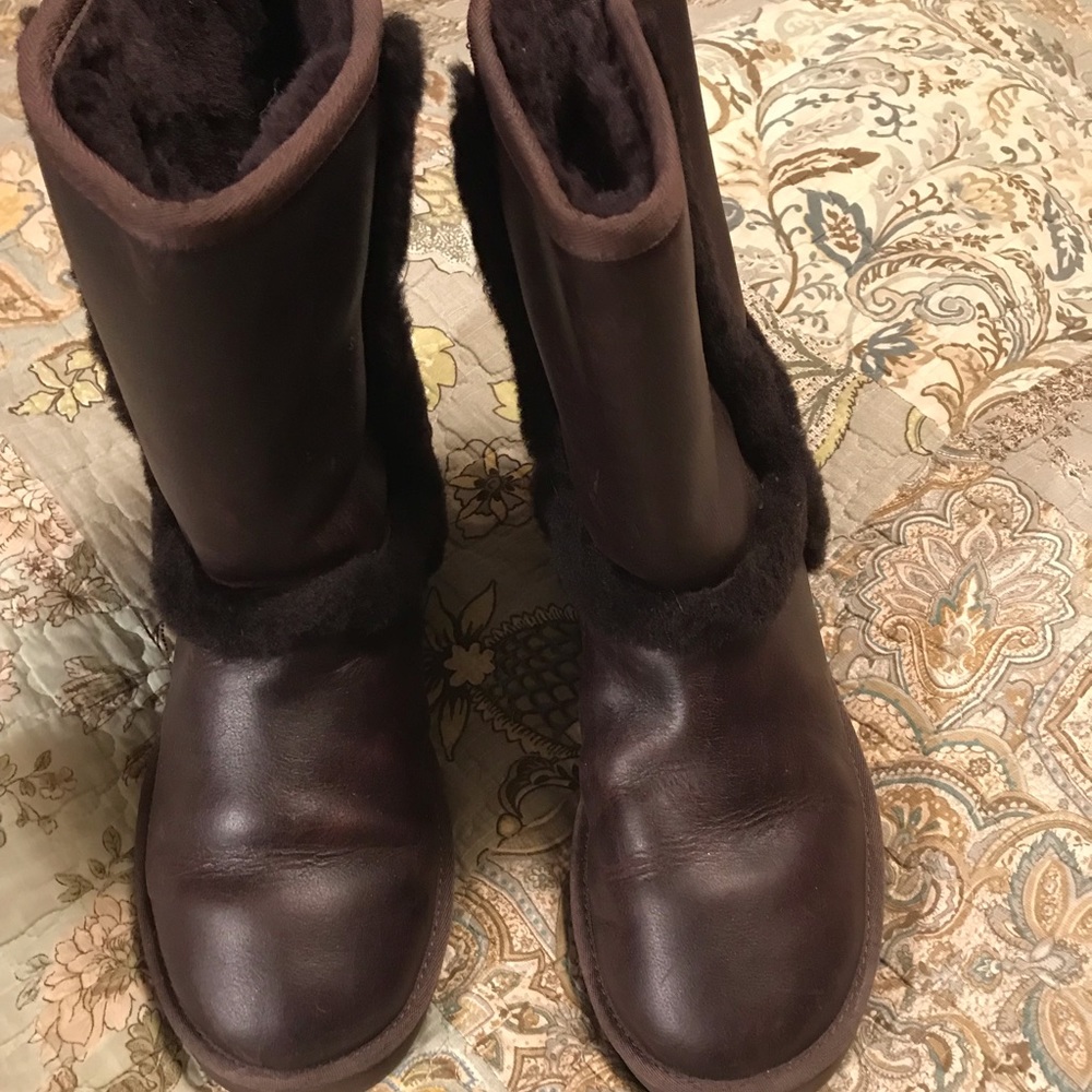 Brown Shearling-Lined Women's Boots
